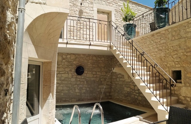 Maison de village, avec piscine, Saint-Restitut
