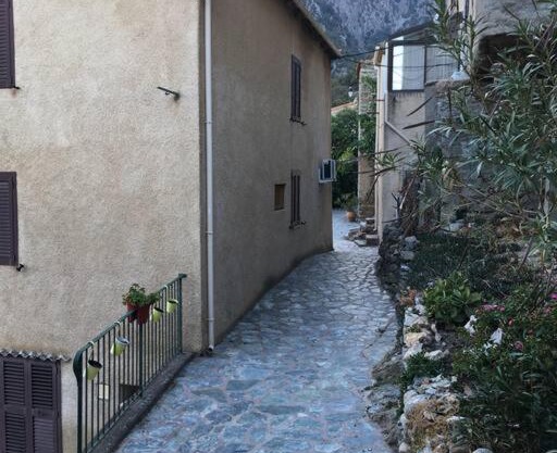 Maison de village en montagne