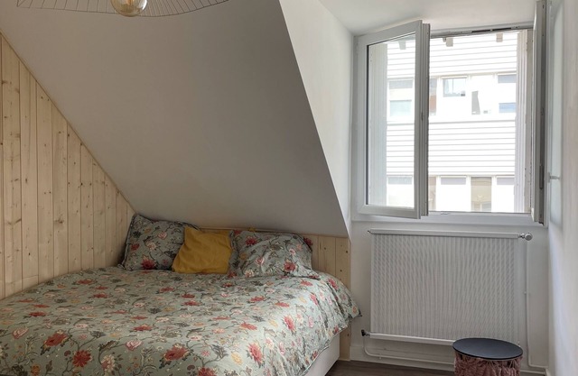 Maison de Ville Rénovée Idealement Placée