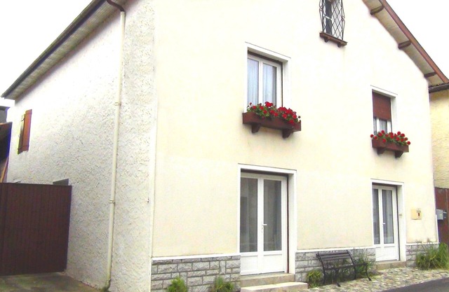 Maison ds Village typical Sud-Ouest: Well-being, Relaxation Leisure for 2 to 8 pers.