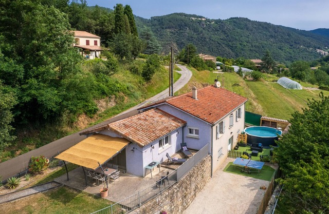 Maison de Campagne Avec Piscine à 2 Minutes de la Dolce Via