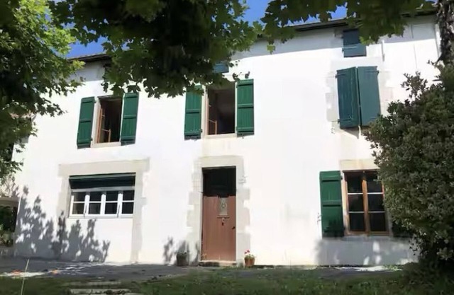 Maison Lacroix in LA BASTIDE CLAIRENCE, one of the most beautiful villages in France