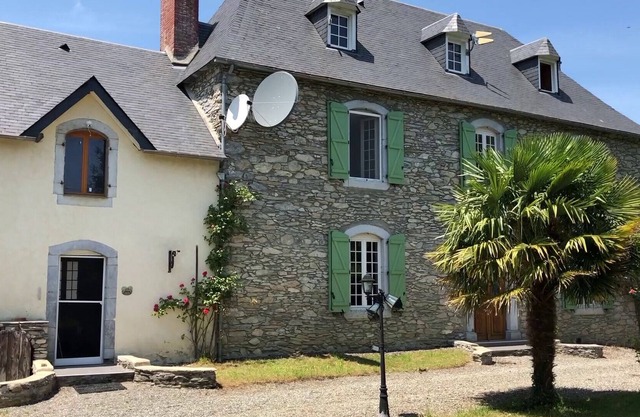Maison Maître Villa Your Holiday Rental With Large Pool and Garden Mountain View
