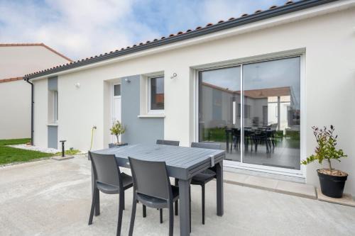 Maison moderne pour 7 personnes à Saint-Michel-Chef-Chef