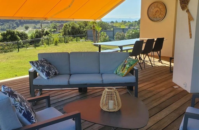 Maison moderne dans la drome des collines