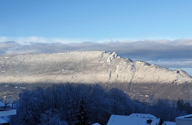 Maison Neuve vue lac Calme Ideal Famille Proche aix les Bains lac du Bourget