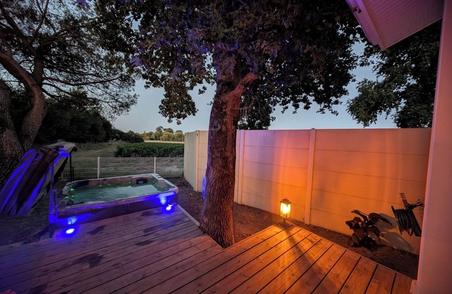 Maison Petite Escapade 4p View over vineyards Private Jacuzzi all year round