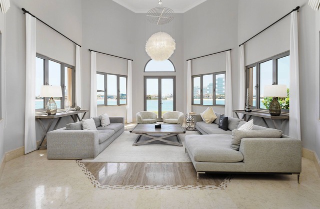 Maison Privee - Palm Jumeirah Beach Front XL Villa w/Prvt Pool