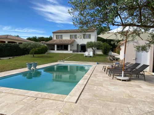 Maison Roquebeauresse - Piscine privée