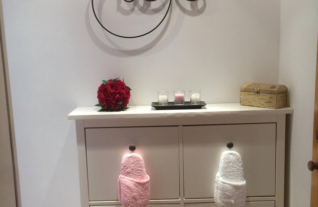 MAISON ROSE - The house is a studio with bathroom