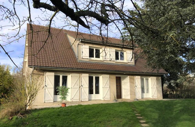 Maison Spacieuse au Calme