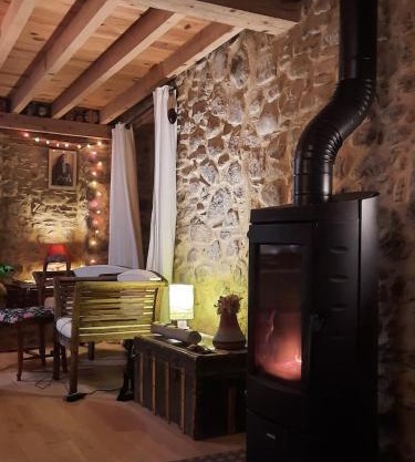 Maison traditionnelle catalane avec jardin