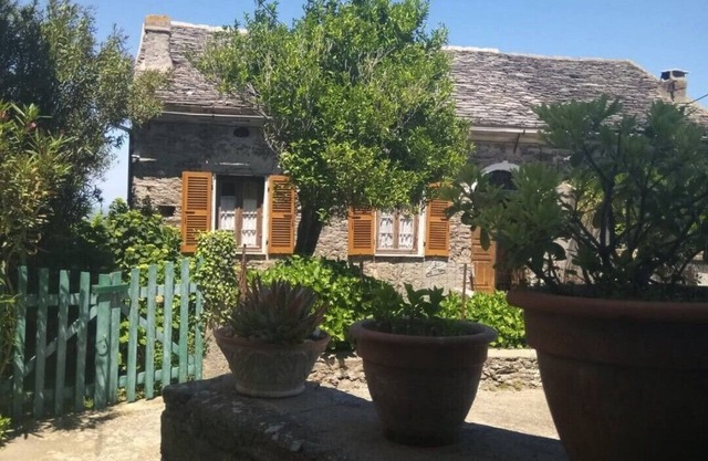 Maison Typique Village Corse