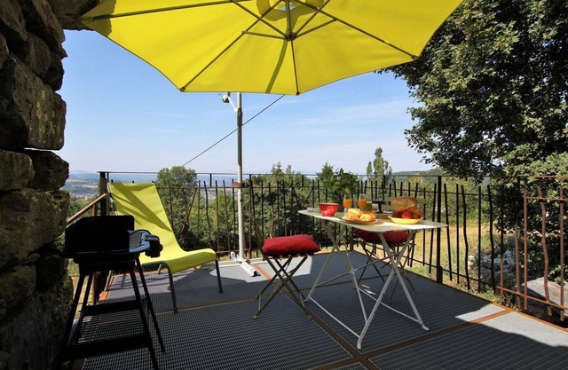Maisonnette de Maze in Rocherols, 20 minutes from Le Puy-en-Velay