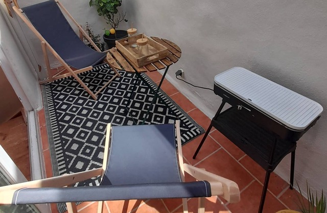 Maisonnette de Charme Avec Petite Terrasse