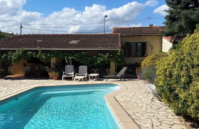 Maisonnette Indépendante Dans Villa Avec Piscine. Entre Cannes et Grasse