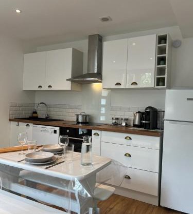 Maisonnette Proche Gare & Centre l Jardin l Clim