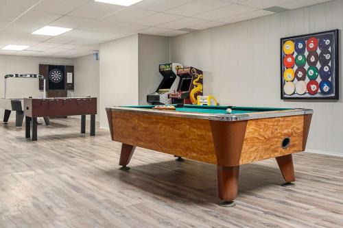 Majestic VIEWS FunAmenities & Best for Huge Group