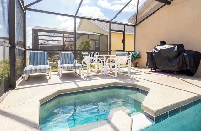 Making Memories – Spacious 5 BDR for the Whole Family! Private Pool & More