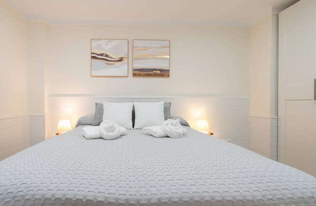 Malaga Center, Soho Area, Holiday Apartment, 3 Bedrooms 2 Bathrooms
