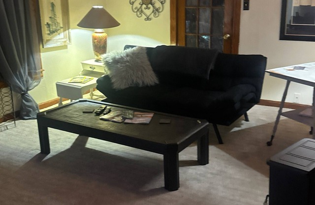 Mama Jean's Pillowville Home- Charming 2-bedroom house in Gleason with WiFi