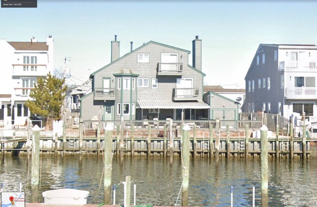 Manasquan Large Waterfront Summer Season House Rental