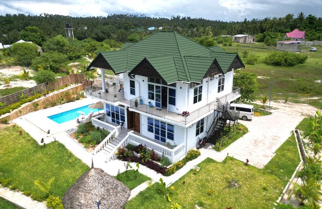 Maneri Villa - First (Ground Floor) Apartment.