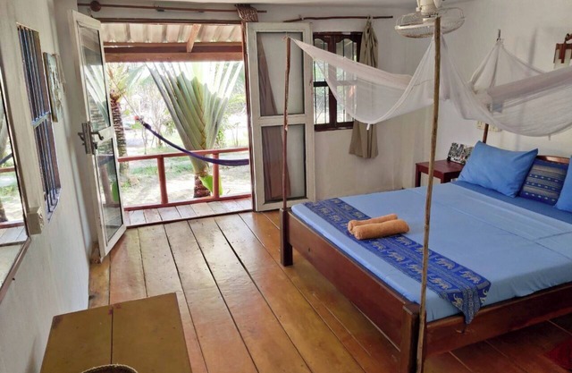 Mangrive bungalows in wonderful Koh rongsamloem island saracen bay