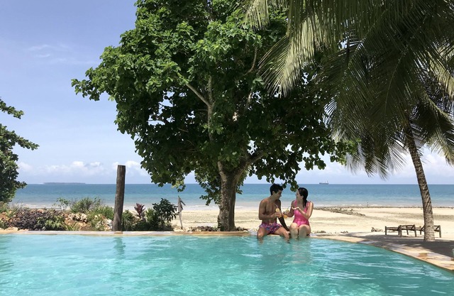 Mangrove Lodge