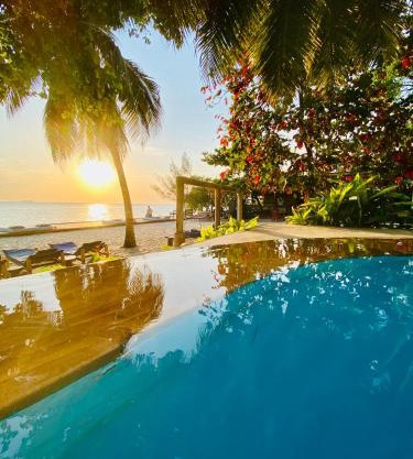 Mangrove Lodge