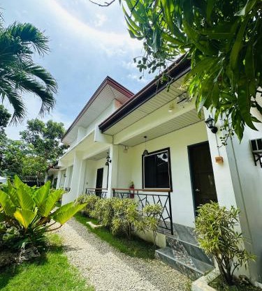 Mannah Garden Staycation House - Panglao, Bohol