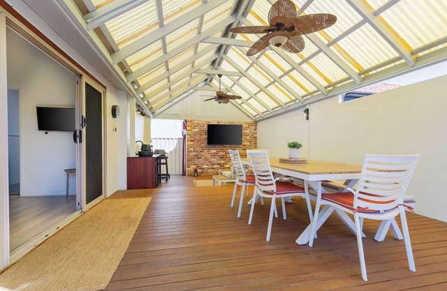 Manning private escape by Swan BnB Management
