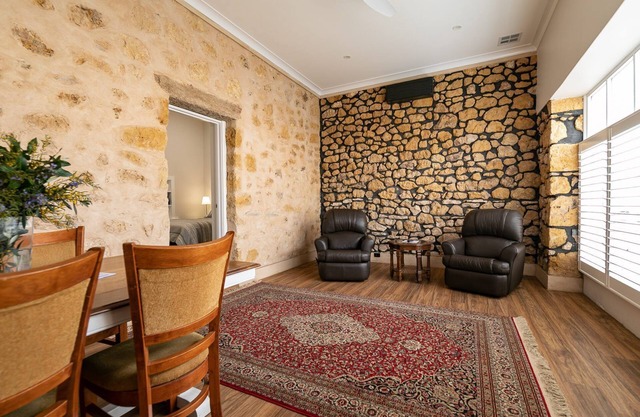 Mannum Riverside Retreat; Boutique Suites in Heart of Mannum near River
