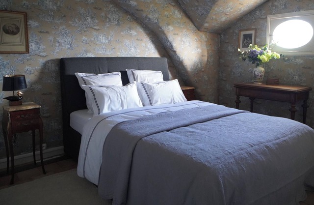 Manoir de la Salle du Roc, near Chenonceau, Louise room