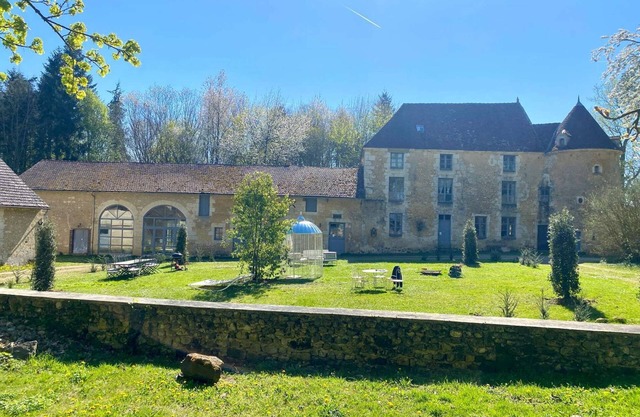 Manoir XV and Barn with heated swimming pool