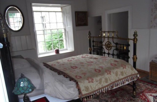 Manor House Annex - Sleeps up to 6 People
