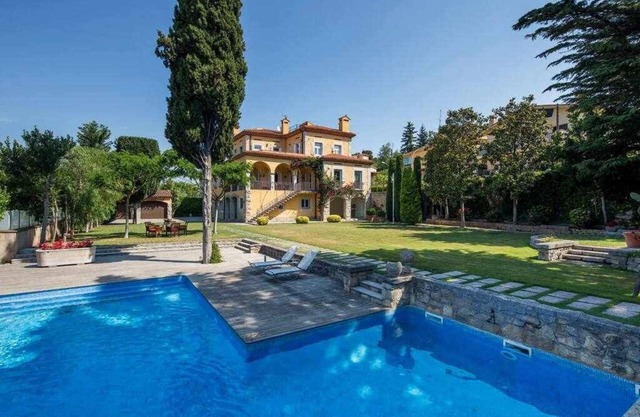 Manor house Triadú-Marqués, Girona