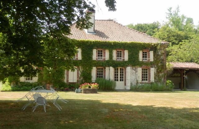 Mansion, 240 m2, 6 bedrooms, 14 people., Private pool on 2 acres
