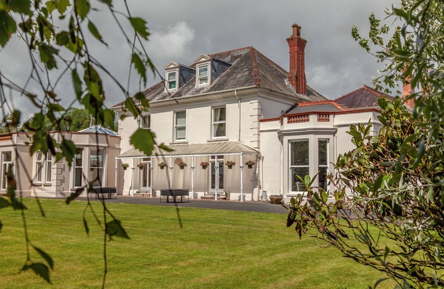 Mansion House Llansteffan