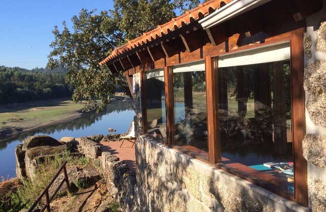Mansion in Dão Valley by River Beach