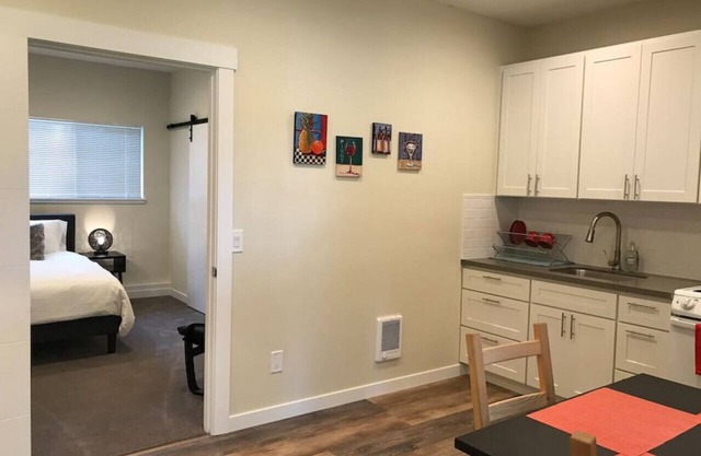 Maple Valley Hummingbird Studio