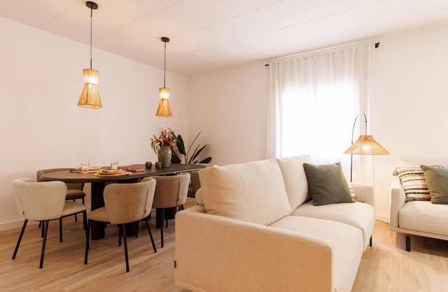 Maragall - Holiday Apartment Girona | Bravissimo