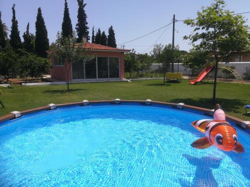 Marathon Beachside Villa 100m from the beach