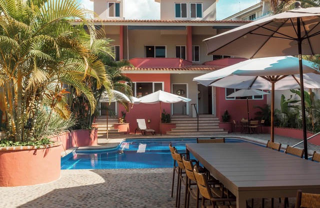 Maravilla condos, 5 units ideal for groups