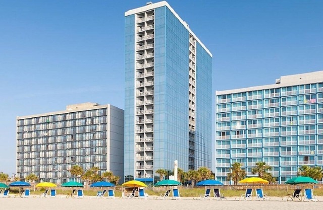 March Spring Break Special! Sea Glass Tower on the beach, steps from the city.