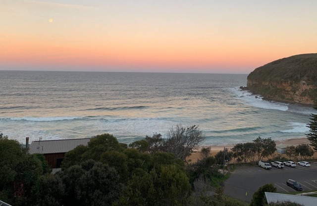 Margie's Place. Very Short Stroll to Beautiful Macmasters Beach