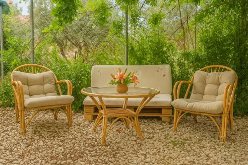 Marina's Garden Nests - Holiday Bliss Getaways