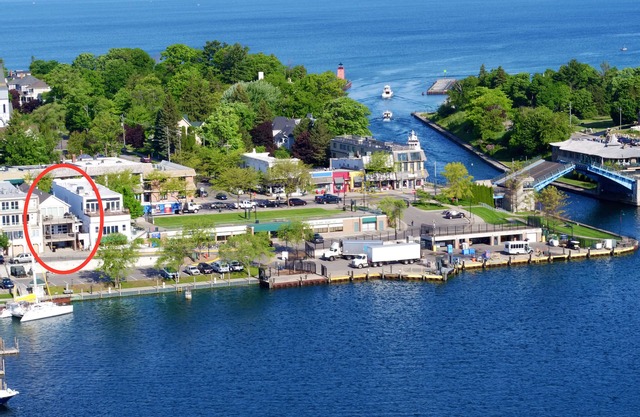 Marina Suite - Beautiful Downtown Charlevoix