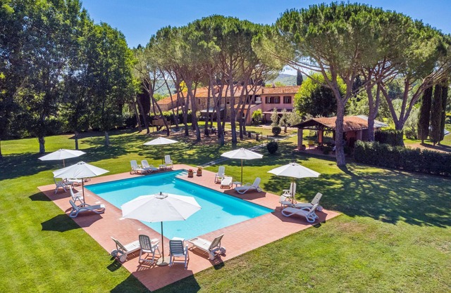 Marrone by Interhome