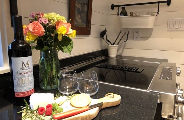 Marrowstone Cottage - Amazing Scow Bay View